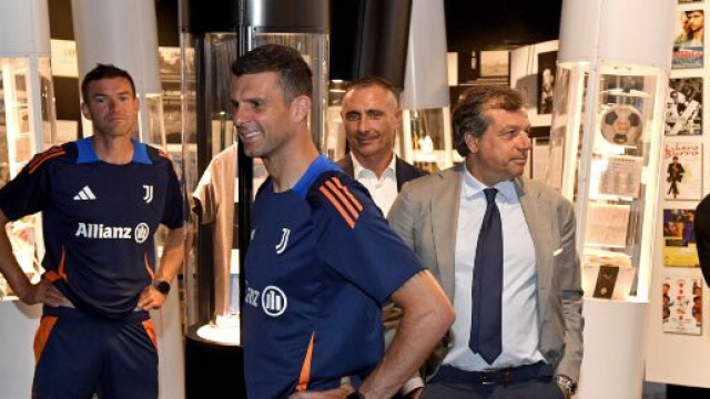 Thiago Motta e Cristiano Giuntoli, allenatore e direttore sportivo della Juventus. Foto © Juventus