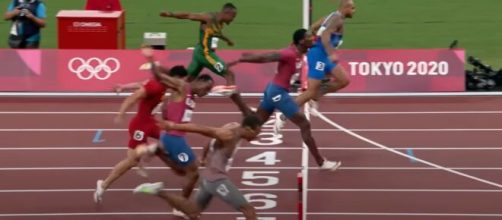 Marcell Jacobs che vince la 100 m a Tokyo - Screenshot © Youtube