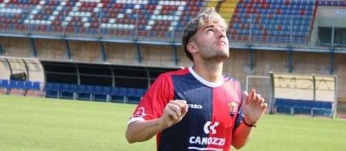 Orazio Pannitteri con la maglia del Crotone © Profilo Instagram Pannitteri