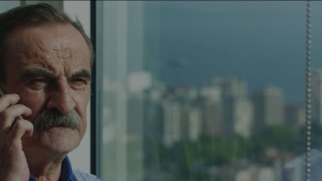 Il personaggio di Hakki Alacahan in una scena di Endless Love &copy; Canale 5.