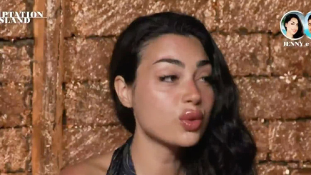 In foto Jenny di Temptation Island (screenshot © Canale 5).