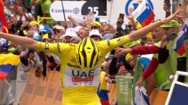 L'arrivo di Tadej Pogacar a Isola 2000 - Screenshot © Eurosport