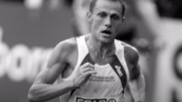 Stefano Baldini, oro olimpico nella maratona di Atene 2004 - Screenshot © YouTube