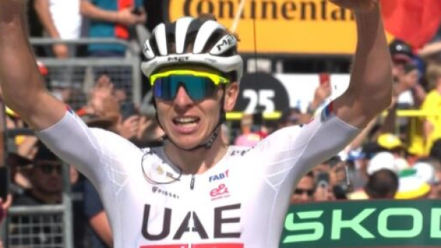 Tadej Pogacar vince a Valloire - Screenshot © Eurosport