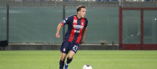 Daniel Leo con la maglia del Crotone - © FcCrotone.It