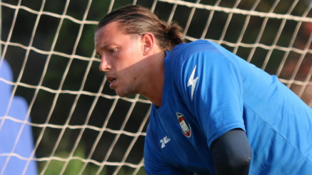 Andrea Sala con la maglia del Crotone - © Facebook / FcCrotone