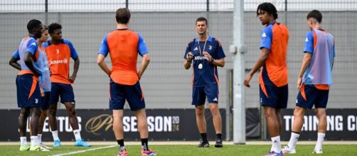 Thiago Motta, allenatore della Juventus. Foto © Juventus