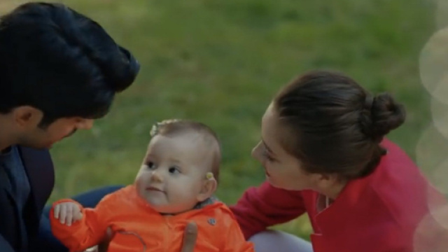 In foto Nihan, Deniz e Kemal © Endless Love.