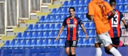 Federico Papini con la maglia del Crotone - Instagram © Federico Papini