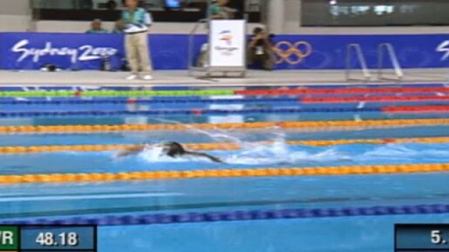 Eric Moussambani, il peggior nuotatore della storia delle Olimpiadi - screenshot &copy; Olympics.com.