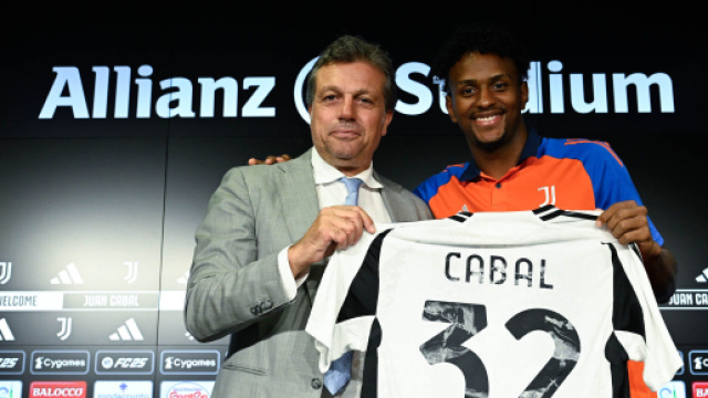Cristiano Giuntoli e Juan Cabal. Foto &copy; Juventus