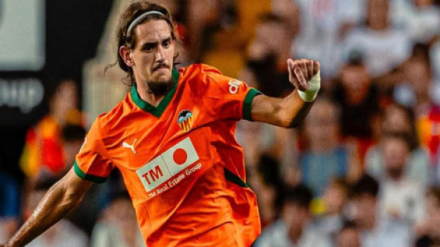 Yarek Gasiorowski, difensore del Valencia © Instagram