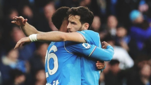 Kvaratskhelia e Ngonge (Foto © Instagram Serie A).