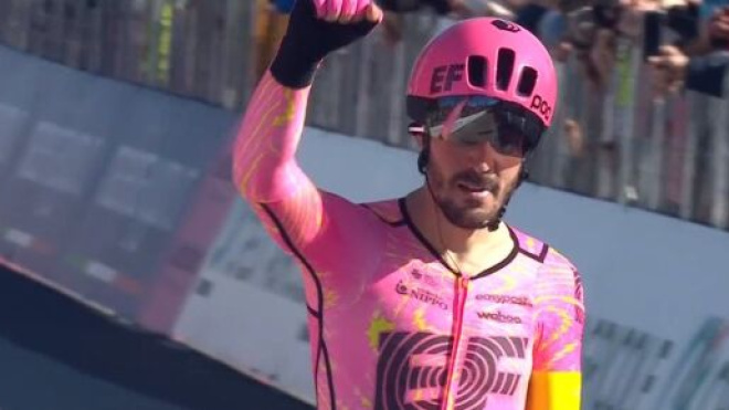 Alberto Bettiol - Screenshot © Eurosport