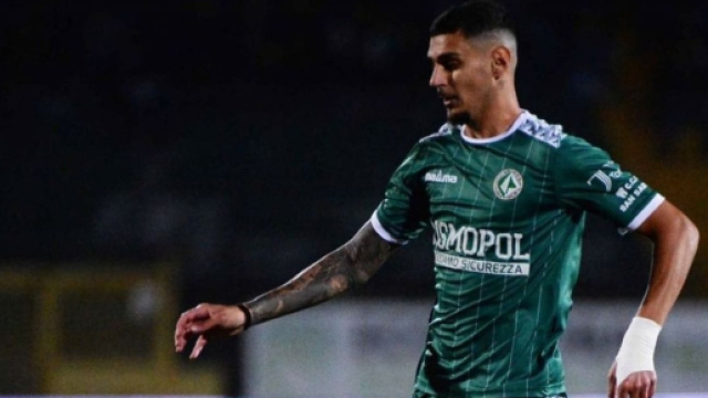 Erasmo Mul&egrave; dell'Avellino in trattativa con il Crotone - &copy; Instagram / Erasmo Mul&egrave;