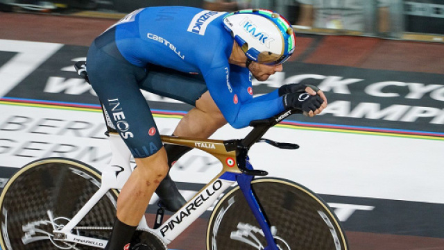 Filippo Ganna in pista © Wikimedia Commons