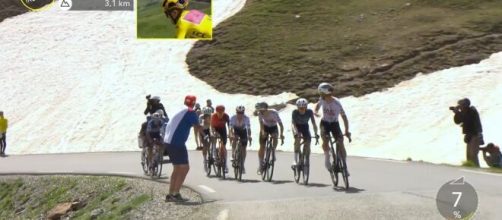 Il richiamo di Almeida ad Ayuso al Tour de France - Screenshot © Eurosport.