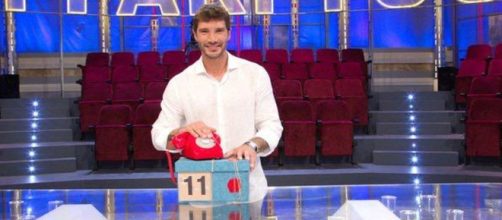 Stefano De Martino, nuovo conduttore di Affari tuoi © Rai