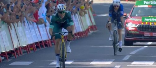 La vittoria di Wout van Aert a Baiona - Screenshot © Eurosport.