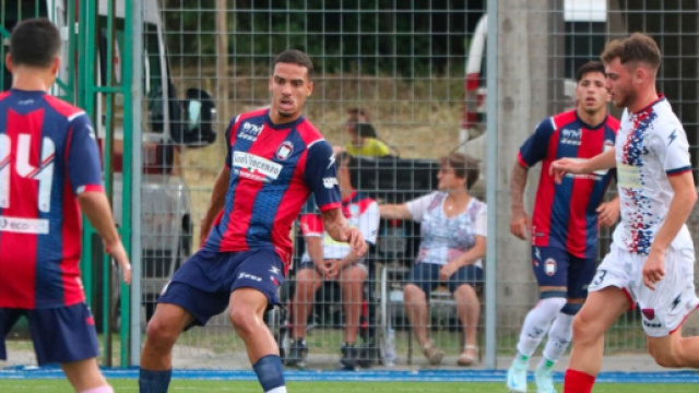 Un momento di gioco del Memorial Donato Russo - &copy; FcCrotone.It