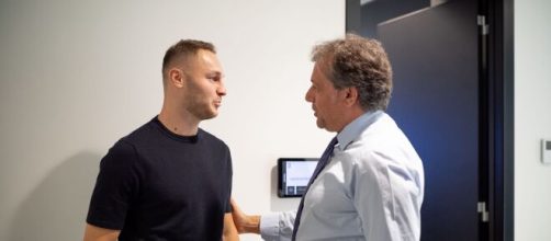 Teun Koopmeiners con Cristiano Giuntoli . Foto © Juventus