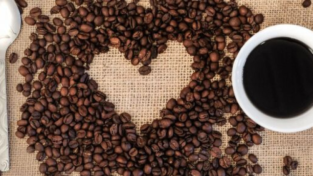 Caffè a forma di cuore © Pixabay