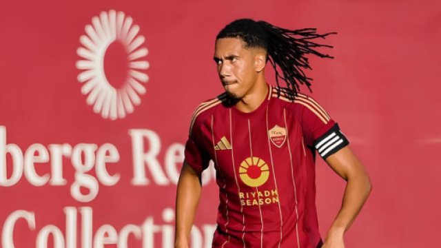 Chris Smalling con la maglia della Roma &copy; Instagram