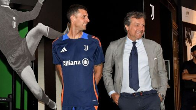 Thiago Motta e Cristiano Giuntoli, allenatore e direttore sportivo della Juventus. Foto &copy; Juventus. Massimiliano Allegri. Foto &copy; Juventus.