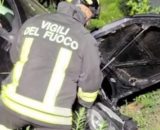 Incidente sulla Sp 47, l'intervento dei Vigili del fuoco - © Facebook / Vigili del fuoco Crotone