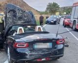 Una delle auto coinvolte nell'incidente mortale a Borgia - © Vigili del Fuoco