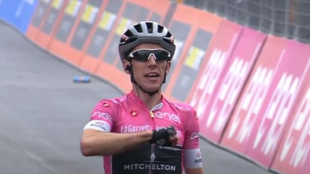 Simon Yates - Screenshot &copy; youtube Giro d'Italia