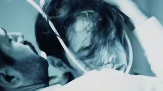 Tarik con Ozan dopo la sua morte, screenshot &copy; Endless Love