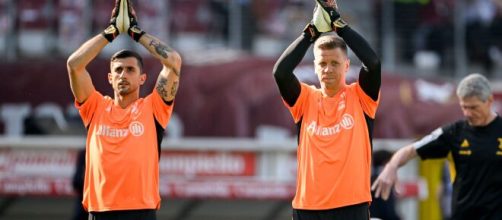 Wojciech Szczesny e Mattia Perin, ex portiere della Juventus e attuale secondo bianconero - Foto © Profilo X Juventus