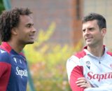 Joshua Zirkzee, attacante del Manchester United e Thiago Motta, allenatore della Juventus. Foto © Bologna