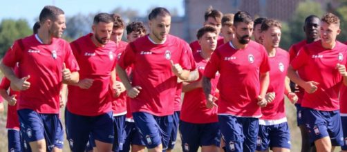 I calciatori del Crotone durante una sessione di allenamento © Facebook