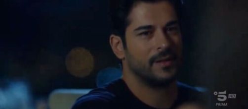 In foto Kemal di Endless Love (screenshot © Canale 5)