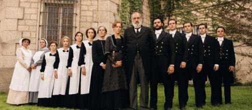 In foto il cast de La Promessa, © Rtve.