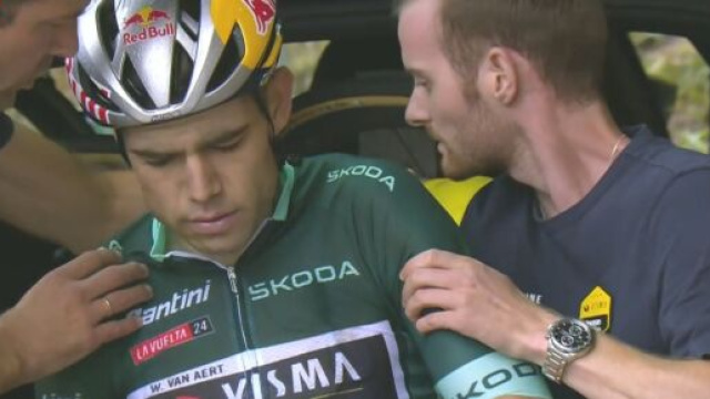 il ritiro di Wout van Aert - Screenshot © Eurosport