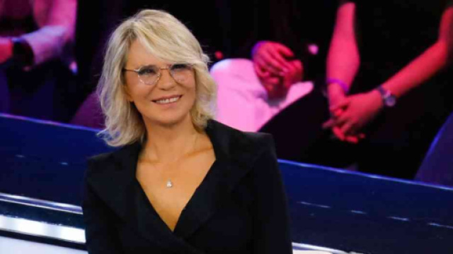Maria De Filippi in una puntata di Amici - screenshot &copy; Facebook Amici di Maria De Filippi