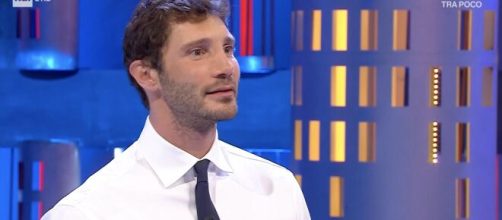 Il conduttore Stefano De Martino © Rai 1