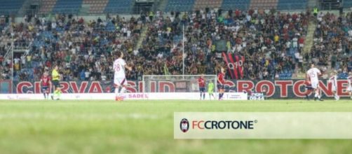 I tifosi della Curva Sud di Crotone © Facebook