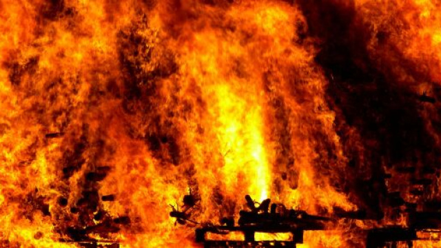 Foto di un violento incendio © Pexels