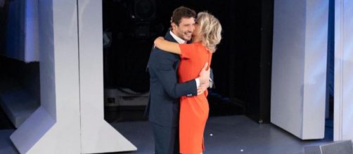 In foto Stefano De Martino e Maria De Filippi, © Mediaset.