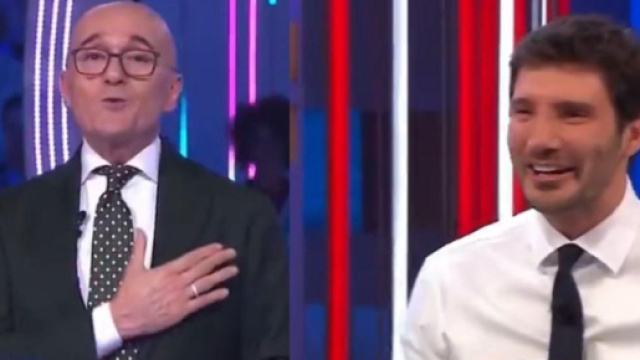 In foto Alfonso Signorini e Stefano De Martino © Mediaset