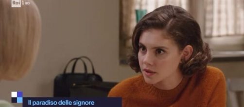 In foto Clara de Il Paradiso delle signore, screenshot © Rai 1.