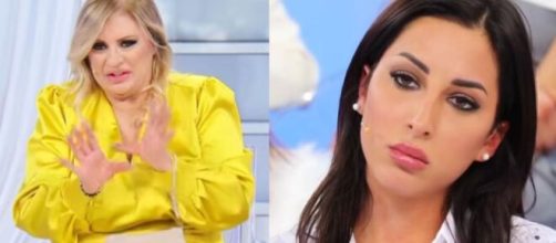 In foto Tina e Francesca (screenshoot © Canale 5).