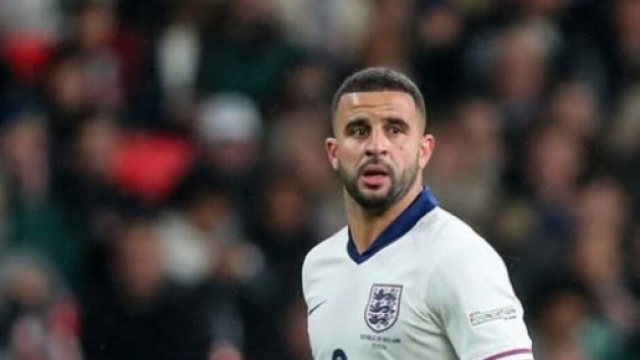 Kyle Walker con la divisa della nazionale &copy; Instagram