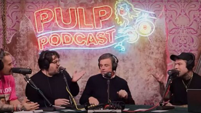 Carlo Calenda e Dellimellow al Pulp Podcast © Immagine: YouTube