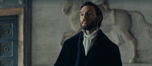 Edmond Dantes in una scena de Il Conte di Montecristo © screenshot Rai Play