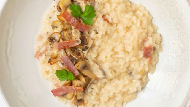 Risotto con i pomodorini secchi e le sarde © Pexels